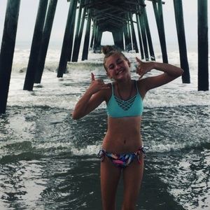 Meet your Posher, Abbey